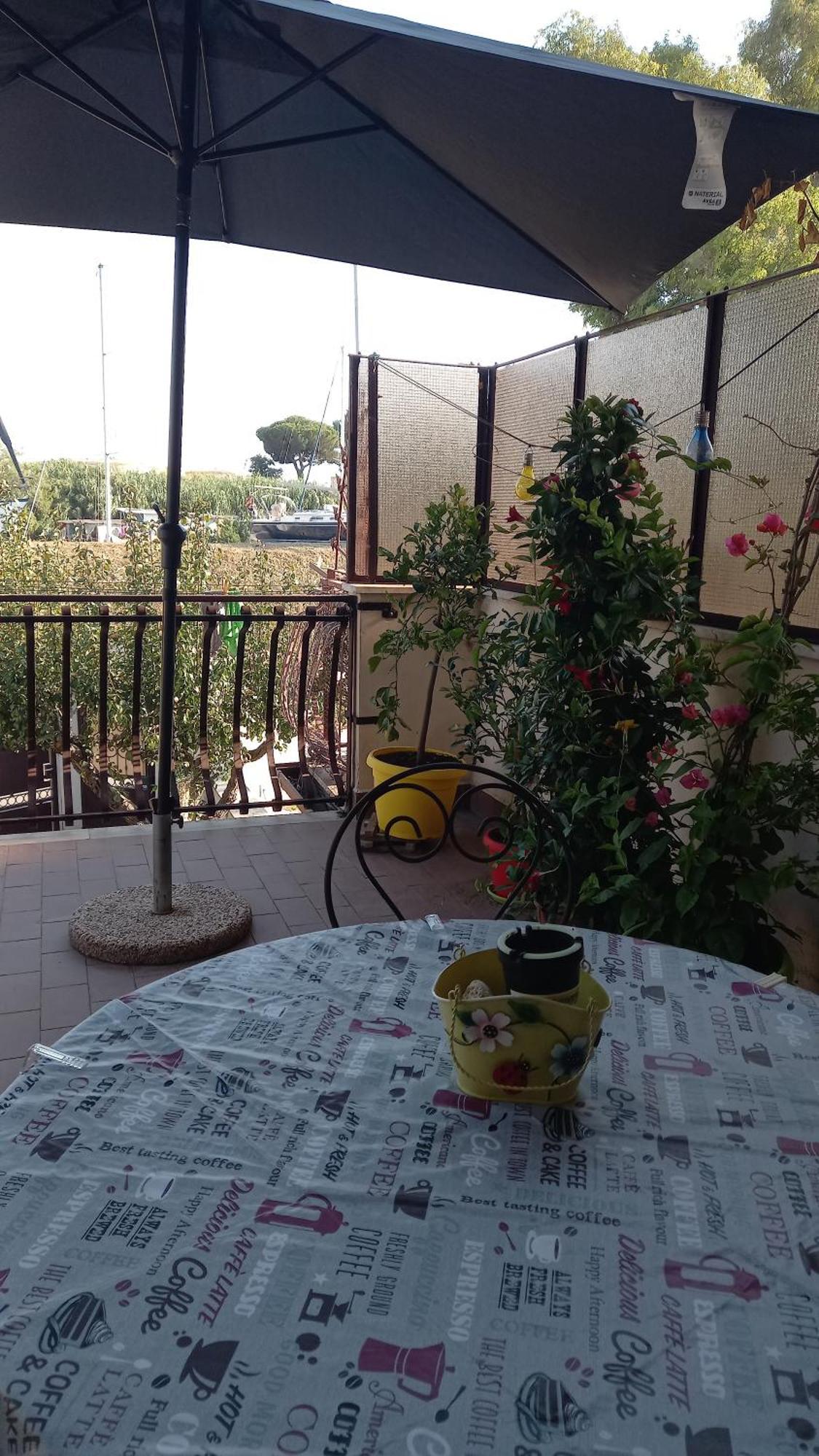 A Santy's House 1piano-no Lift-shuttle A Pagamento-raggiungibile A Piedi Aeroporto-fermata Bus Fiera Di Roma A 3 Minuti-air Condiz Ed Extra Bed For A Fee A Pagamento Fiumicino